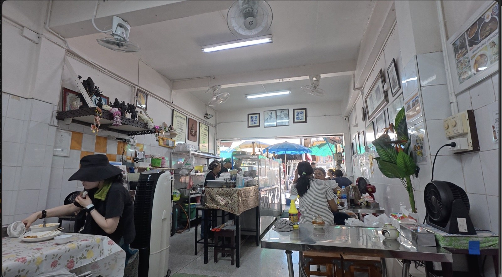 クルアアロイアロイ 店内