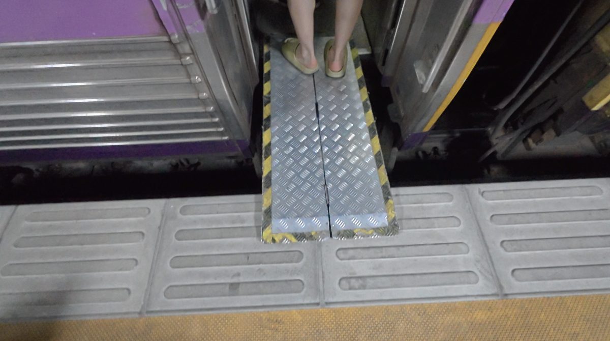 寝台列車の乗車口