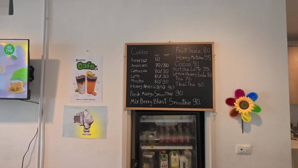 4SEASカフェのメニューボード