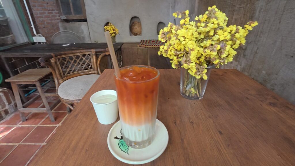 Obchoei Original Homemadeで注文したアイスカフェラテ