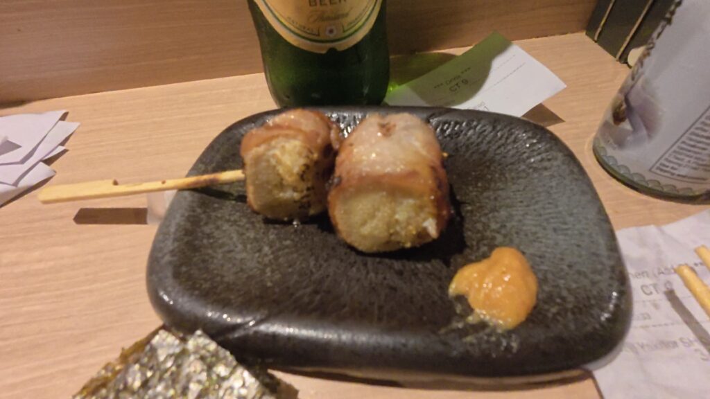 揚げ物系の串2切れ